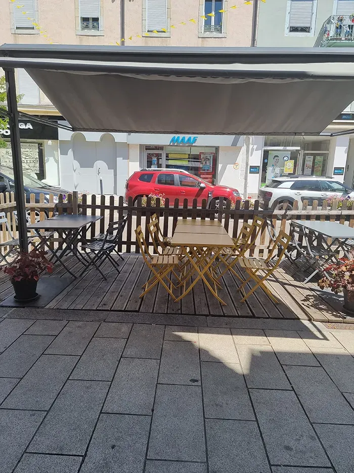 RESTAURANT À CHAMPAGNOLE - AKDENIZ411